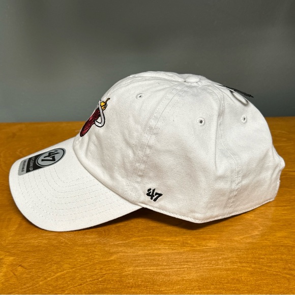 NBA Miami Heat '47 Brand Clean Up Relaxed Playoffs Cap Hat Adjustable White NWT - Picture 5 of 7